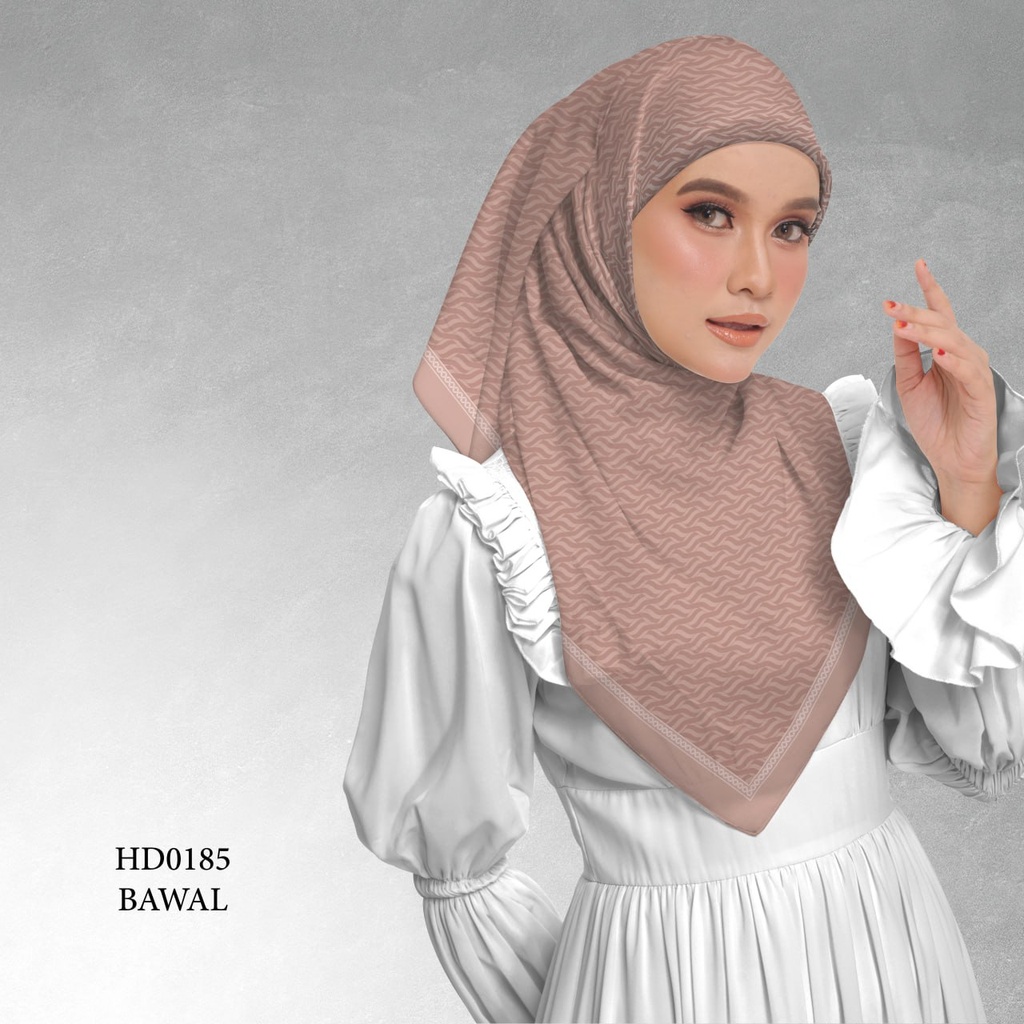 Tudung Bawal (Square Hijab) in HD0185